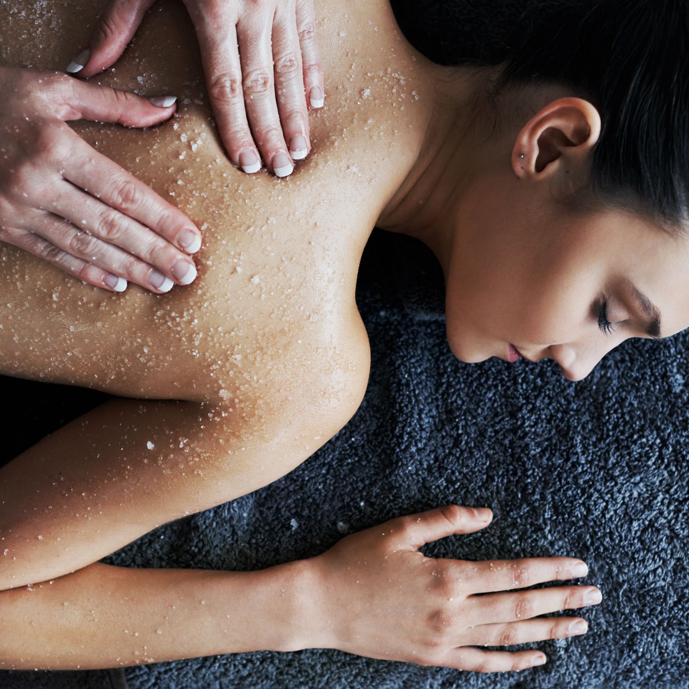 Body Scrubbing home service Dubai