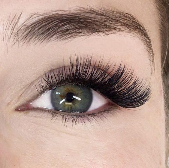 Eyelash extensions classic half Set home service Dubai