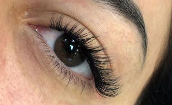 Eyelash extension classic full set home service Dubai